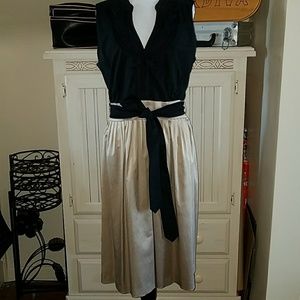 Lovely dress with Pockets!!!